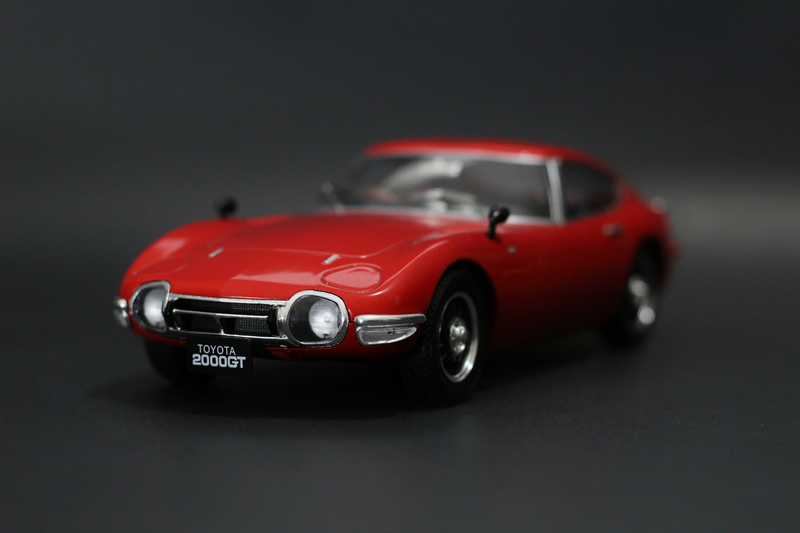 Illustration for article titled Car Week: 1/18 Triple9 Toyota 2000 GT